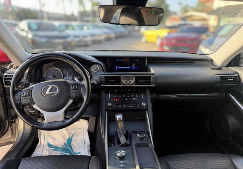 2018 Lexus IS 300