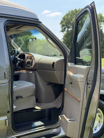 2003 Ford E-Series E-150