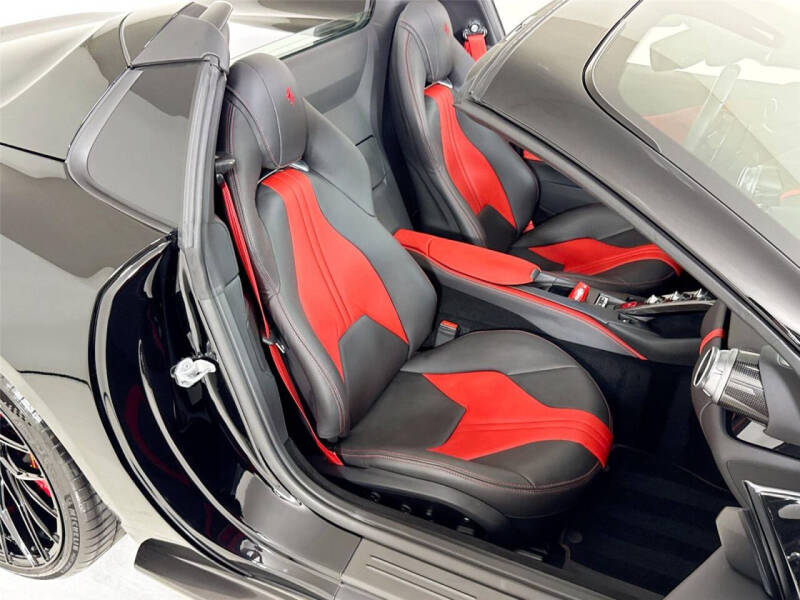 2021 Ferrari 812 GTS