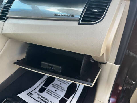 2019 Ford Taurus SEL