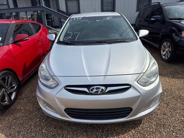 2012 Hyundai Accent SE