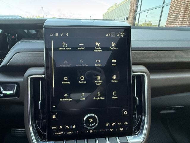 2025 GMC Yukon Denali Ultimate