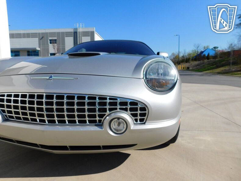 2004 Ford Thunderbird Deluxe