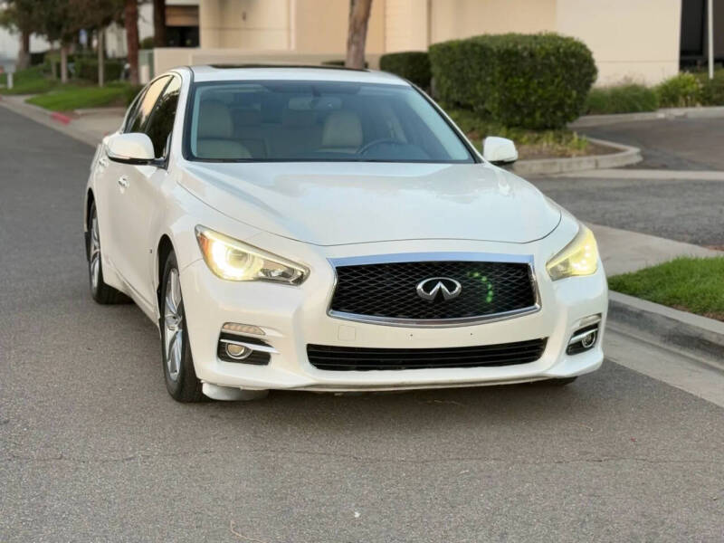 2015 Infiniti Q50 Premium
