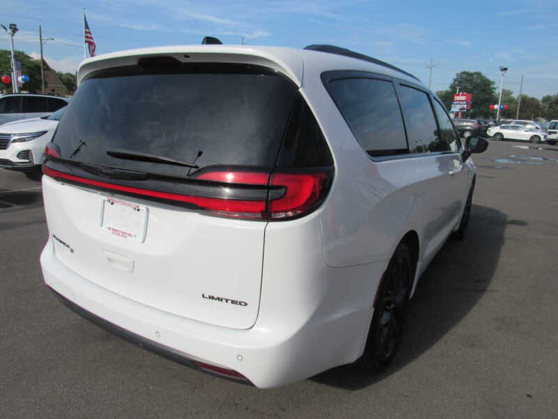 2025 Chrysler Pacifica Limited