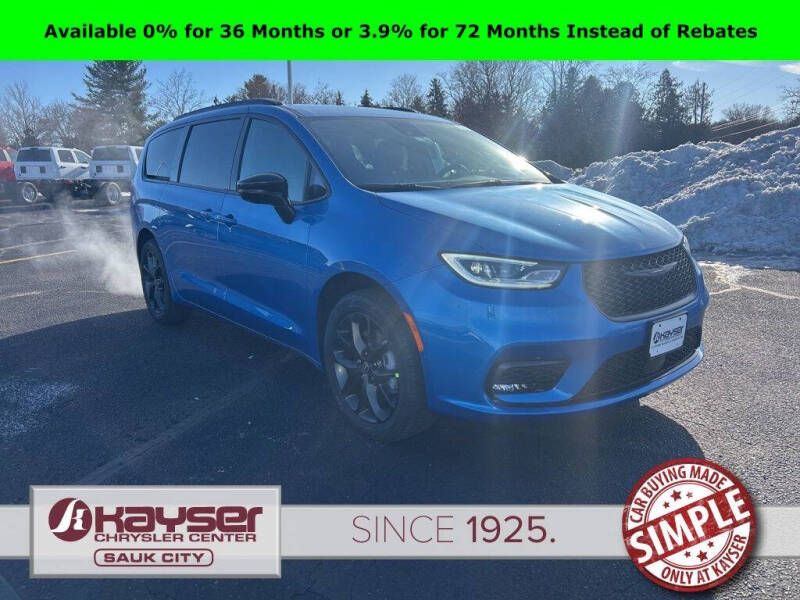 2026 Chrysler Pacifica Select