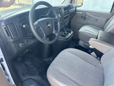2017 Chevrolet Express 2500