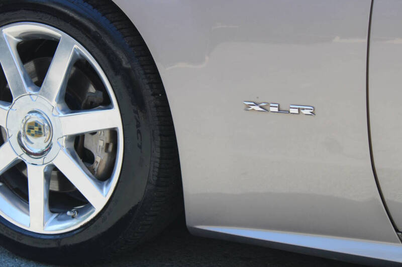 2005 Cadillac XLR