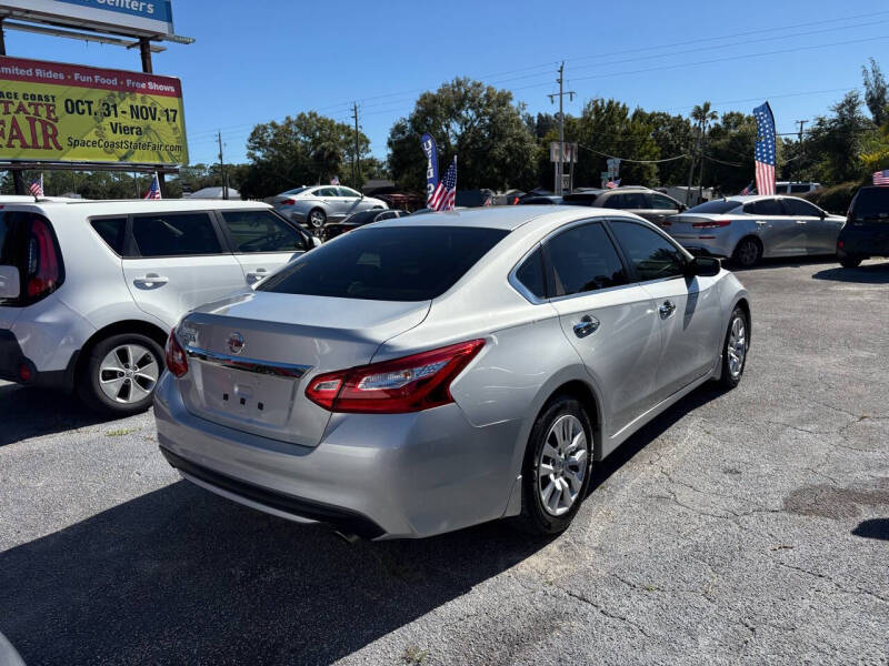 2017 Nissan Altima S photo 3