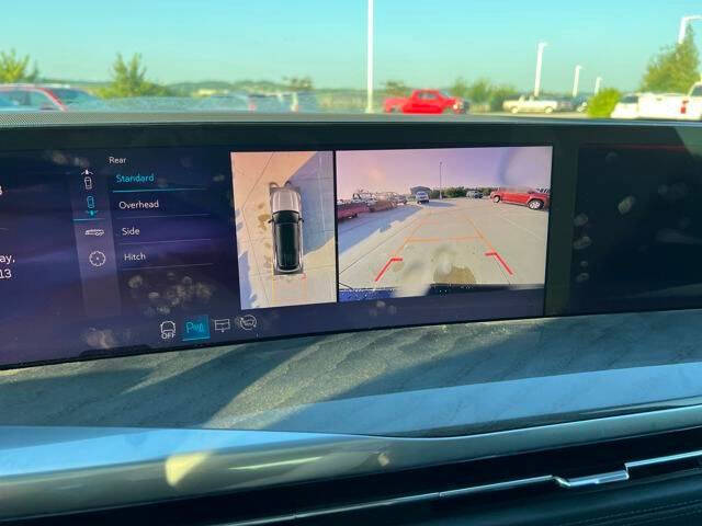 2025 Cadillac Escalade IQ Luxury 2