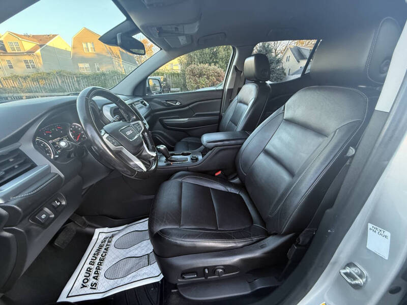 2019 GMC Acadia SLT-1