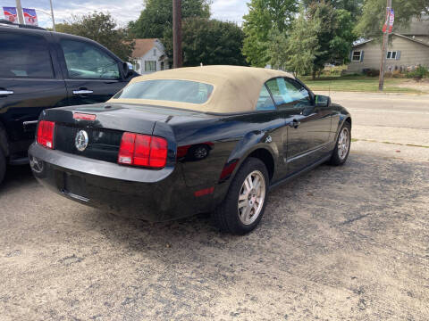 2008 Ford Mustang V6 Deluxe