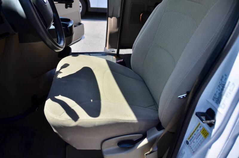 2008 Ford E-Series E-150 XLT