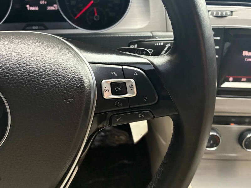 2015 Volkswagen Golf TSI S