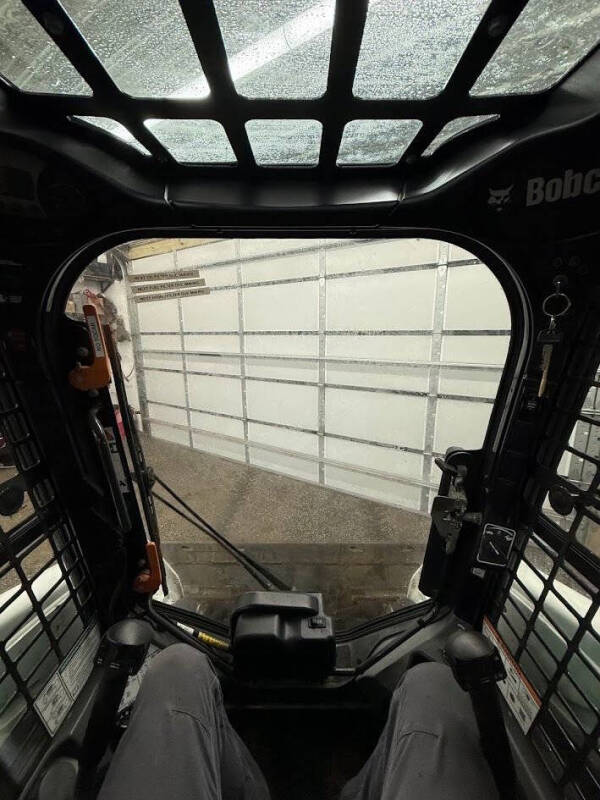 2017 Bobcat S570 Skid Loader