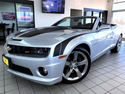 2011 Chevrolet Camaro for sale at SAINT CHARLES MOTORCARS in Saint Charles IL