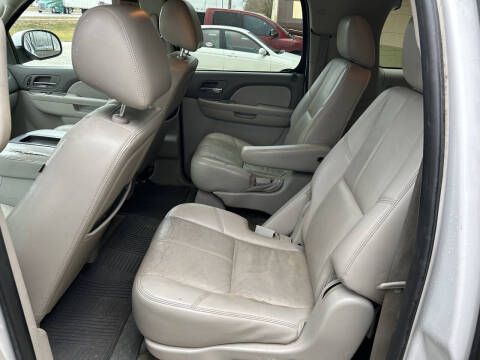 2011 Chevrolet Suburban LT