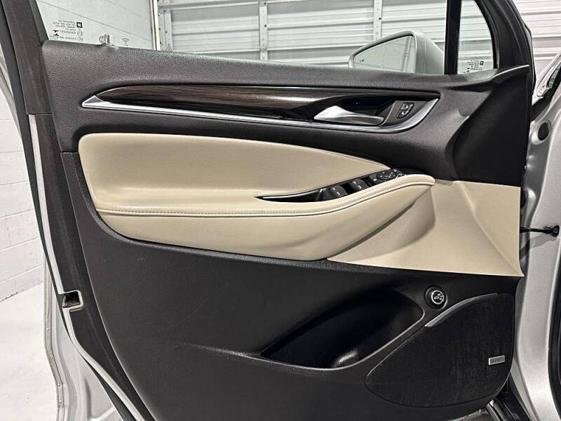 2020 Buick Enclave Essence