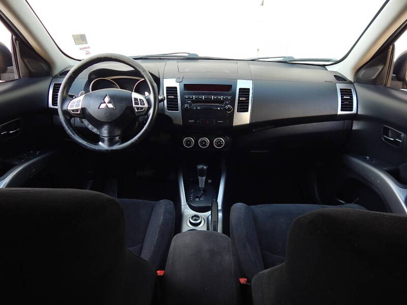 2008 Mitsubishi Outlander XLS