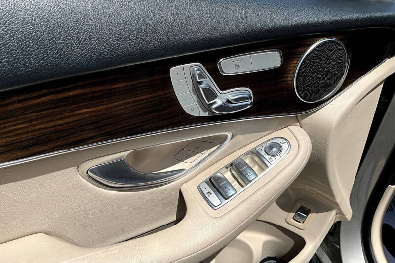 2021 Mercedes-Benz GLC GLC 300