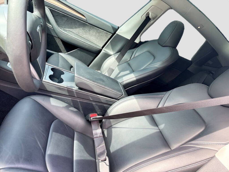 2024 Tesla Model Y Performance