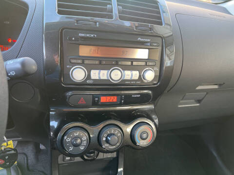 2009 Scion xD