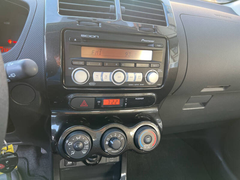 2009 Scion xD