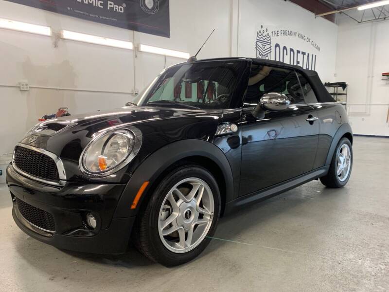 2009 MINI Cooper for sale at The Car Buying Center in Saint Louis Park MN