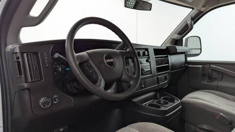 2017 GMC Savana 2500