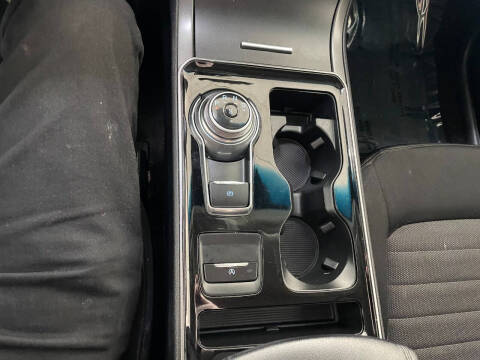 2020 Ford Edge SE
