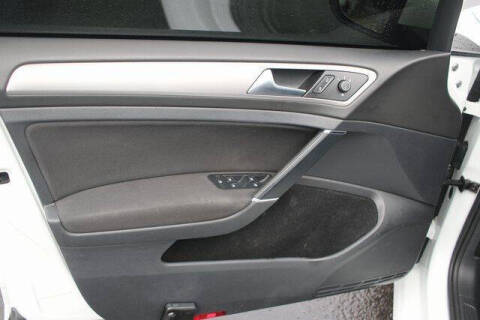 2016 Volkswagen e-Golf SE