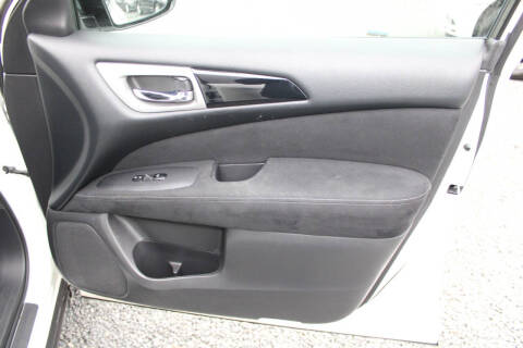 2015 Nissan Pathfinder SV