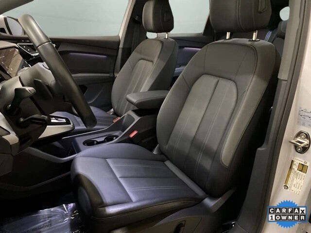 2024 Audi Q4 e-tron quattro Premium Plus 50