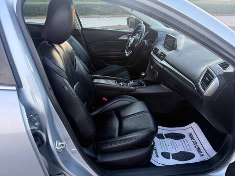 2017 Mazda MAZDA3 Touring