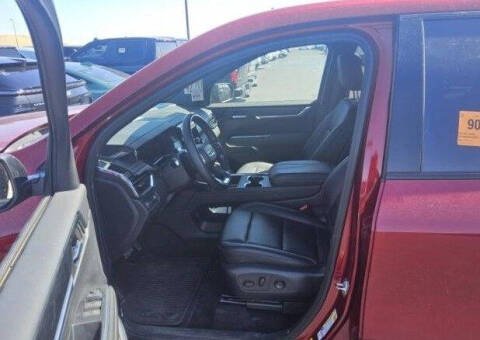 2024 GMC Acadia Elevation