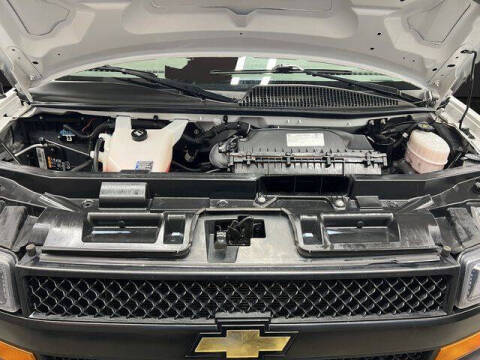 2023 Chevrolet Express 2500