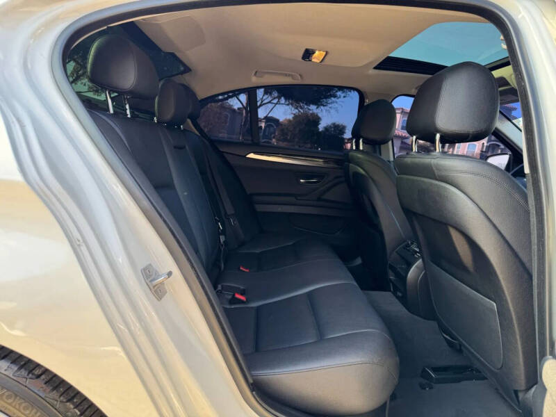 2016 BMW 5 Series 528i