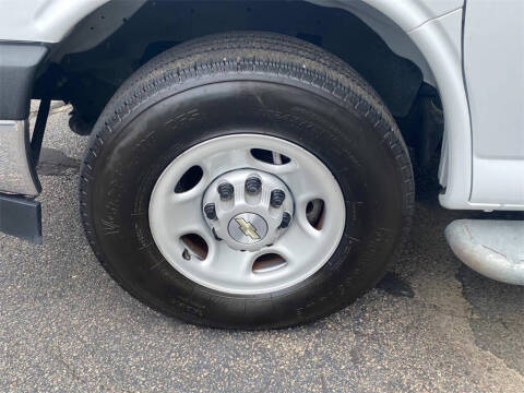 2023 Chevrolet Express 2500