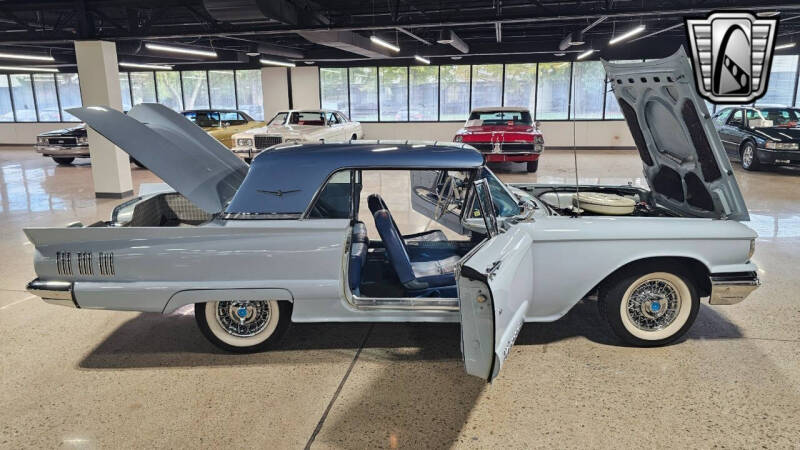 1960 Ford Thunderbird