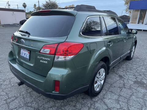 2011 Subaru Outback 2.5i