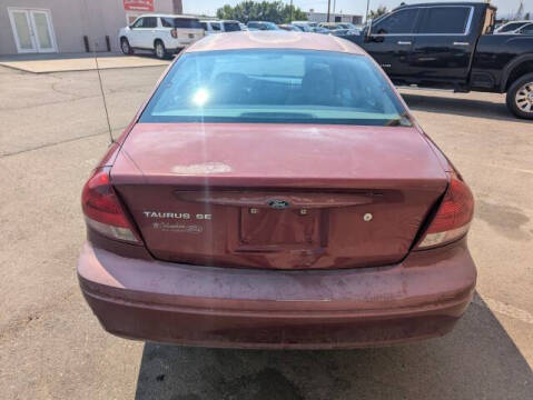 2004 Ford Taurus SE