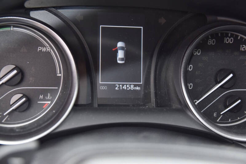 2024 Toyota Camry Hybrid SE