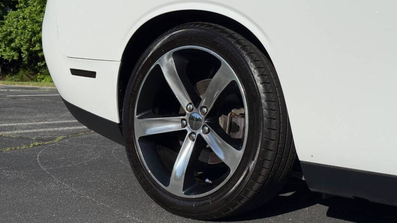 2016 Dodge Challenger R/T Shaker