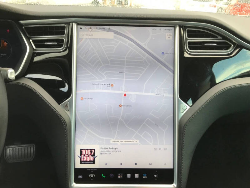 2015 Tesla Model S 70D