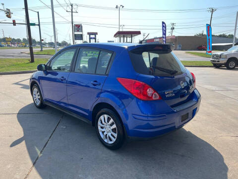 2012 Nissan Versa 1.8 SL