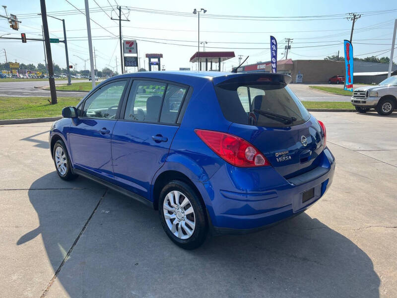 2012 Nissan Versa 1.8 SL