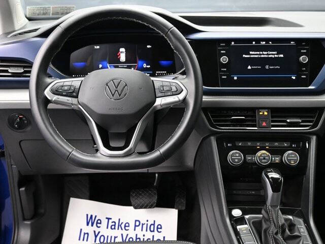 2024 Volkswagen Taos SE