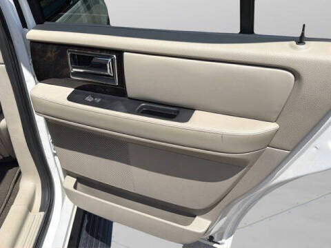 2017 Lincoln Navigator Select