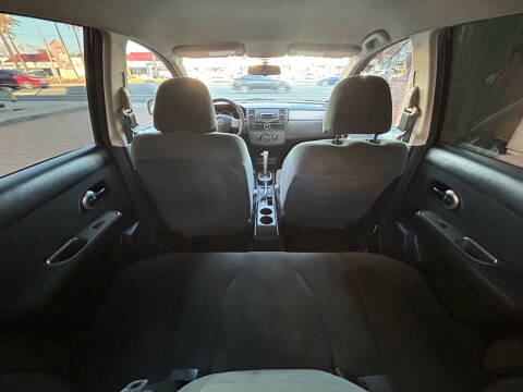 2012 Nissan Versa 1.8 S