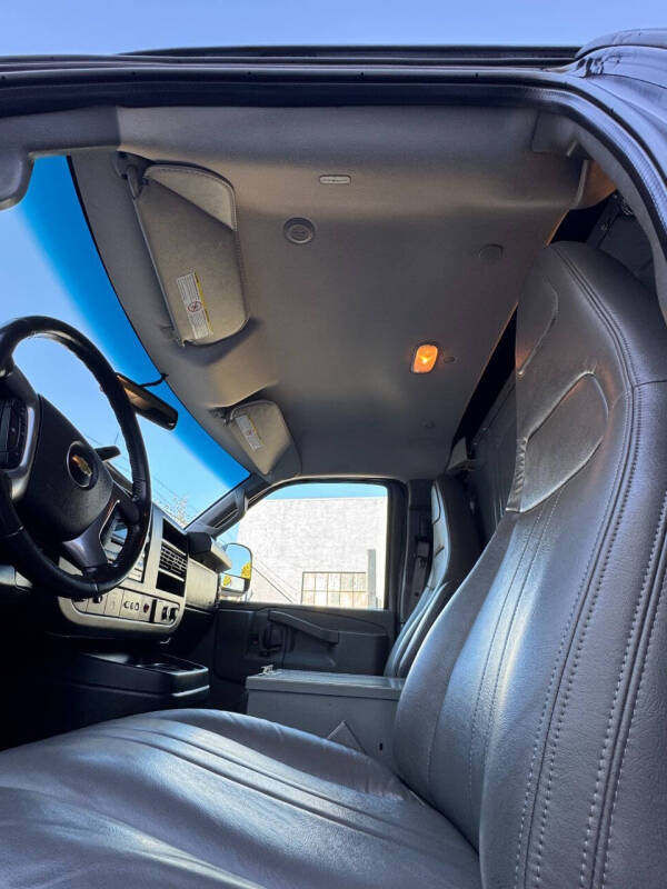 2017 Chevrolet Express 2500